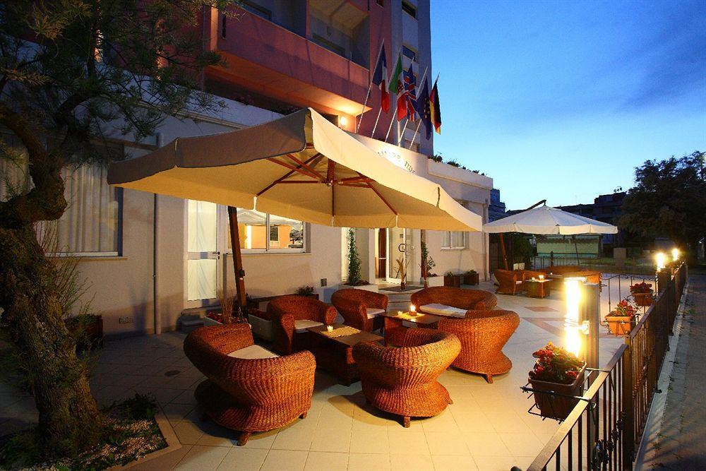 Gfh - Hotel Sole Resort & Spa マロッタ エクステリア 写真